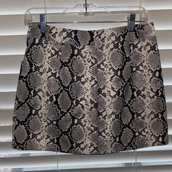 Snakeskin Print Faux Leather Mini Skirt - Picture 2 of 4